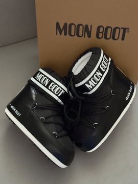 MOON BOOT